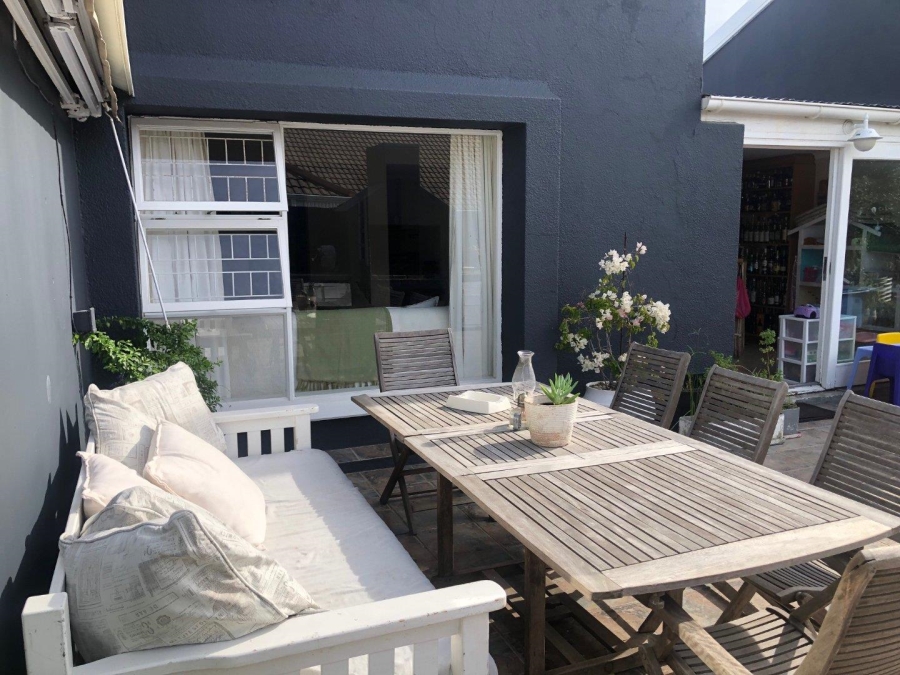 4 Bedroom Property for Sale in Westcliff Western Cape